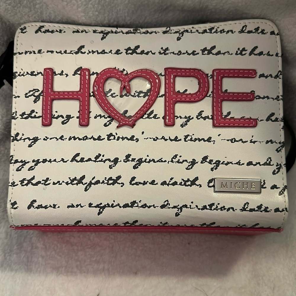 Michele Script HOPE bag. Beautiful Nice and clean. Limited Edition